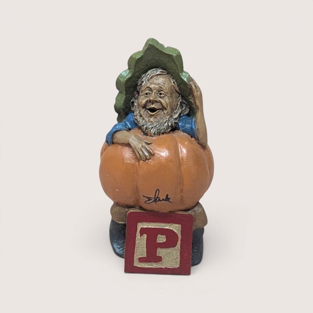 1991 Tom Clark Peter Signed Gnome Pumpkin Figurine